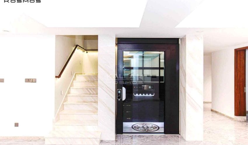 kalea_lift_middle_of_stair01 (2)