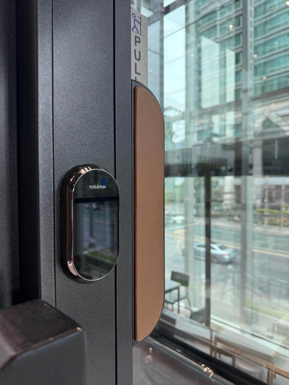 kalea-x50-limited-floor-indicator-ปุ่มลิฟท์เรียกสุดหรูพร้อมด้ามจับประตู พรีเมียม
