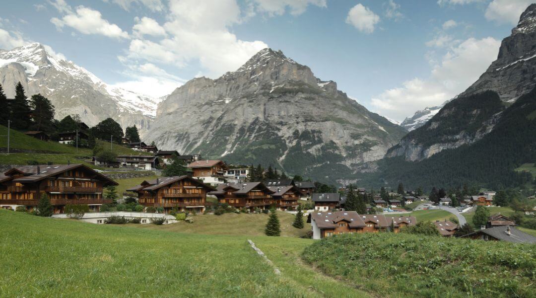 กรินเดลวัลด์ (Grindelwald) สวรรค์ของนักเดินป่าและนักสกีของสวิสเซอร์แลนด์