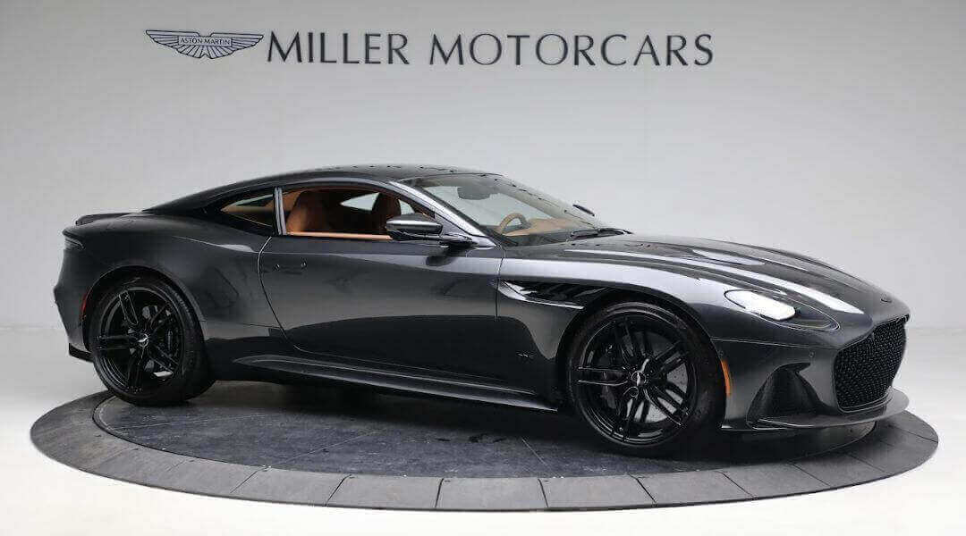 รถซุปเปอร์คาร์ รุ่น Aston Martin DBS Superleggera