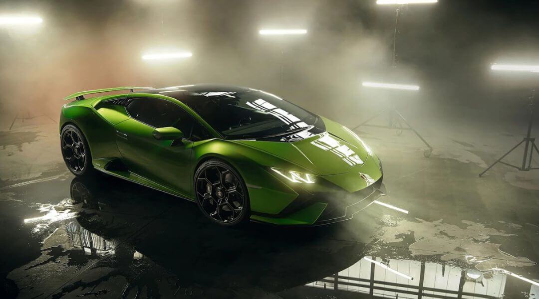 รถซุปเปอร์คาร์ รุ่น Lamborghini Huracan Tecnica